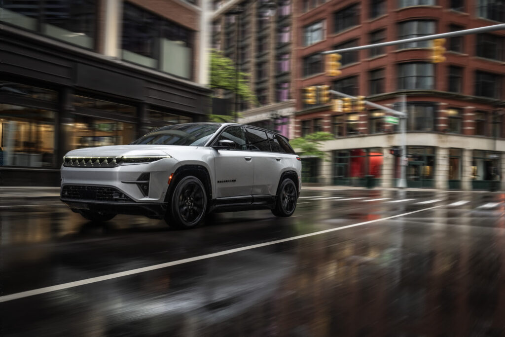 Jeep Unveils Its First Electric Vehicle: The ,000 Wagoneer S Boasting 300-Mile Range and 600 Horsepower