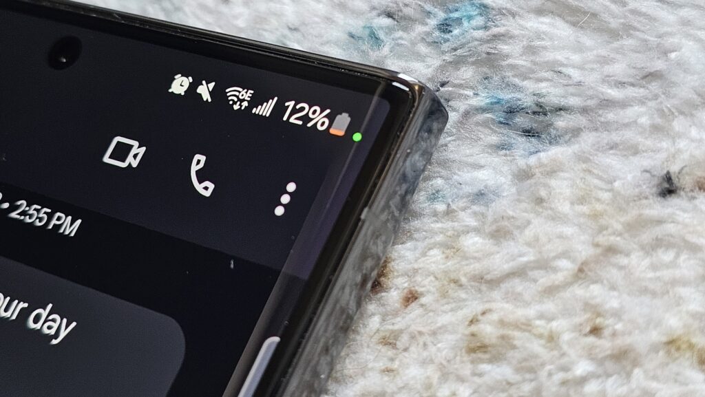 Understanding the Green Dot on Your Screen and How to Disable It