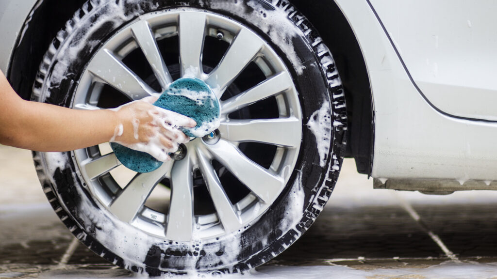 Complete Guide to Deep Cleaning Your Car Tires and Rims